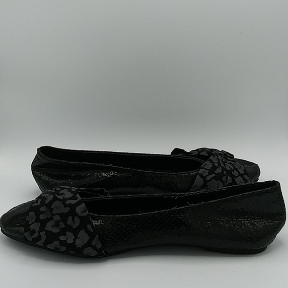 COCO Jumbo Black Snake Skin Pointed Toe Flat Shoe - Picture 4 of 12